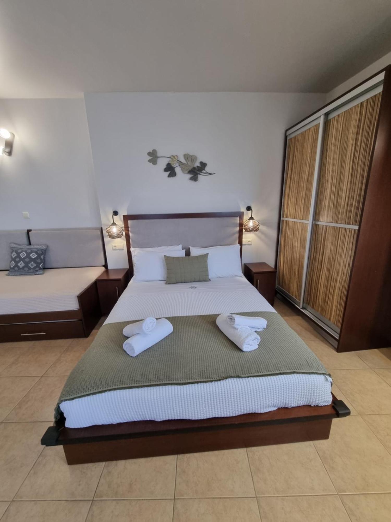 Greenhill Holiday Suites Sarti Exterior foto